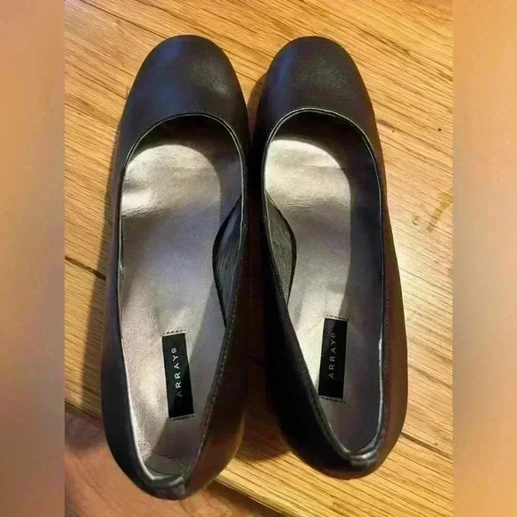 Array Flatter Kitten Heel pumps w/round toe Brown Size 8.5M - Picture 7 of 7